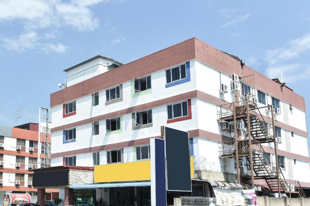 Grand Ct Hotel Malacca Buitenkant foto