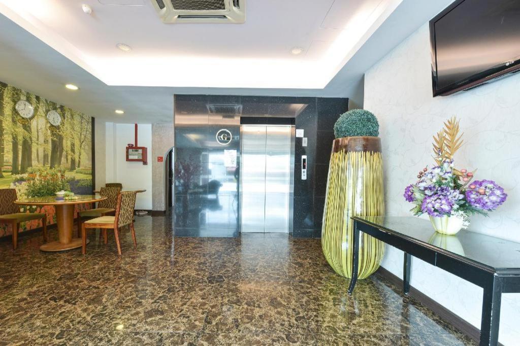 Grand Ct Hotel Malacca Buitenkant foto