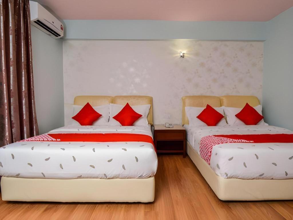 Grand Ct Hotel Malacca Buitenkant foto