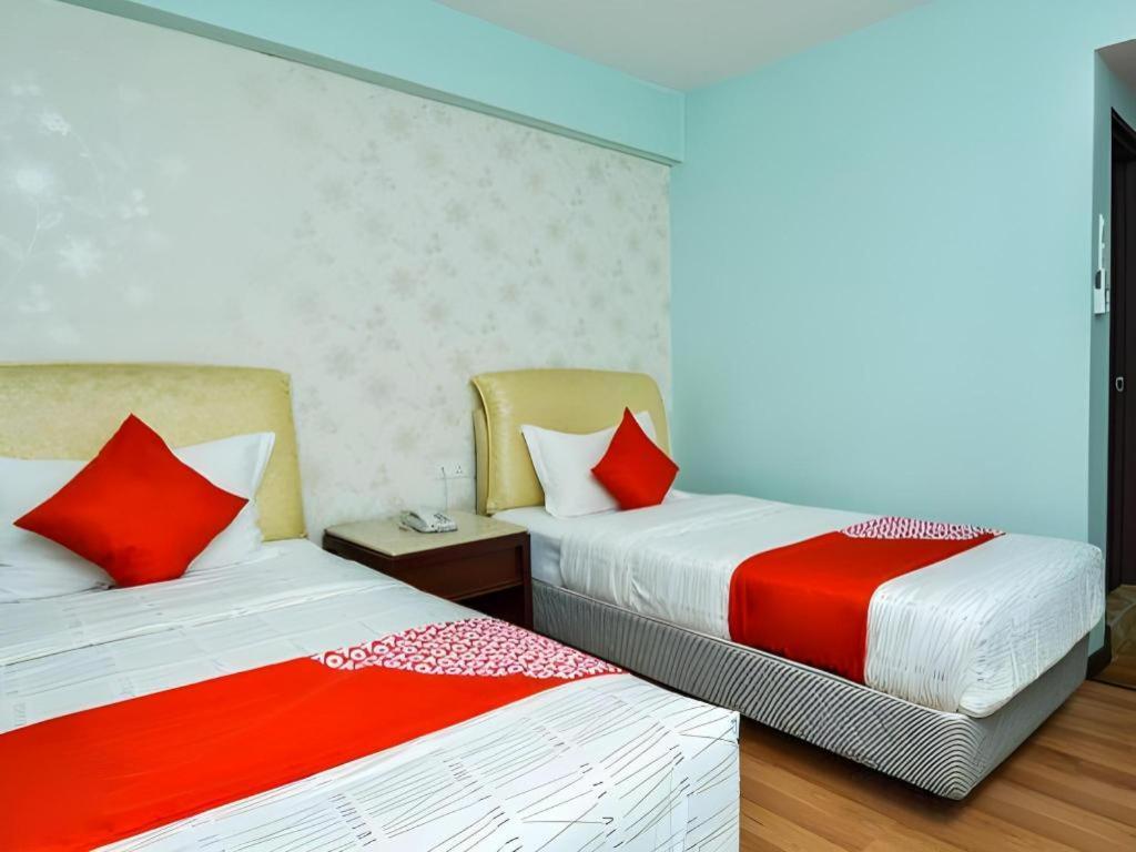 Grand Ct Hotel Malacca Buitenkant foto