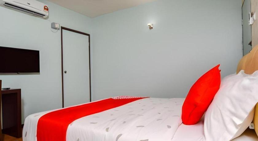 Grand Ct Hotel Malacca Buitenkant foto
