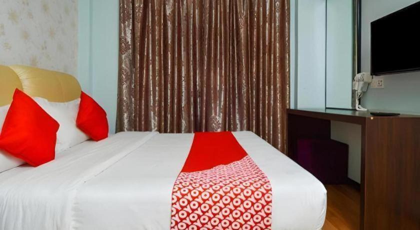 Grand Ct Hotel Malacca Buitenkant foto