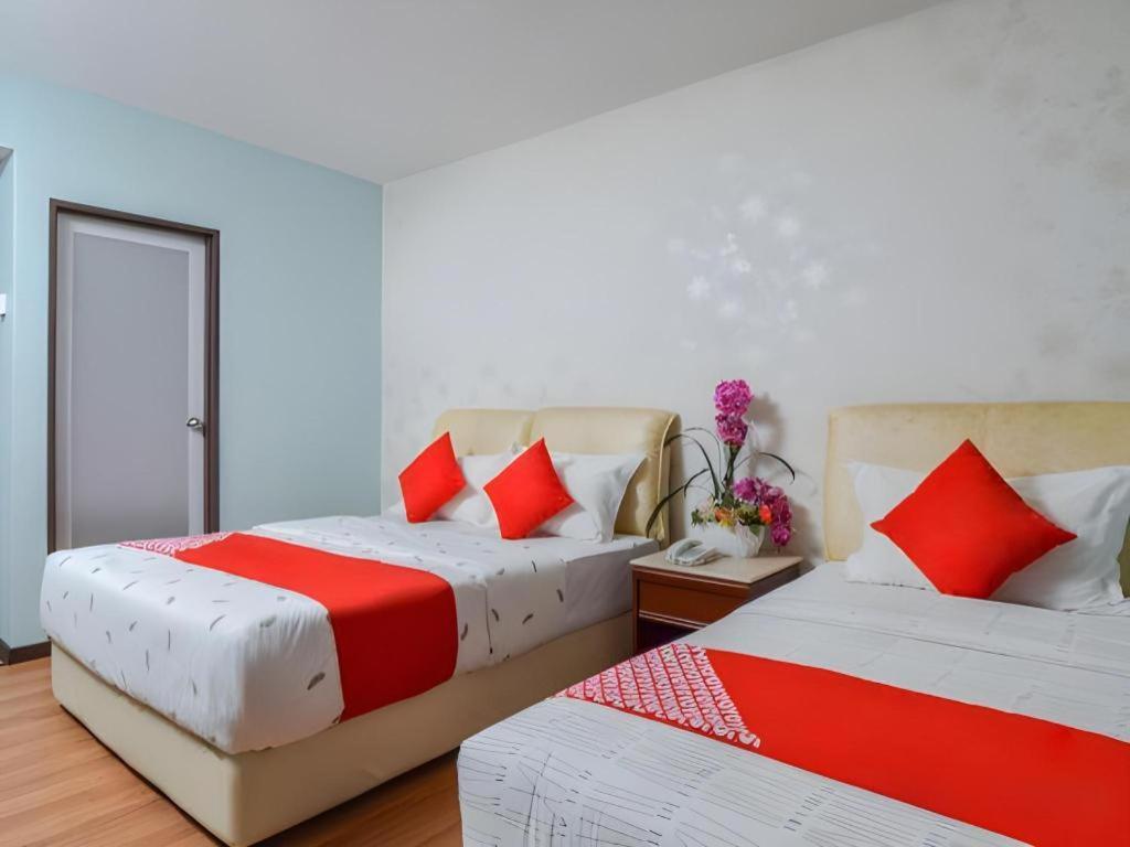 Grand Ct Hotel Malacca Buitenkant foto